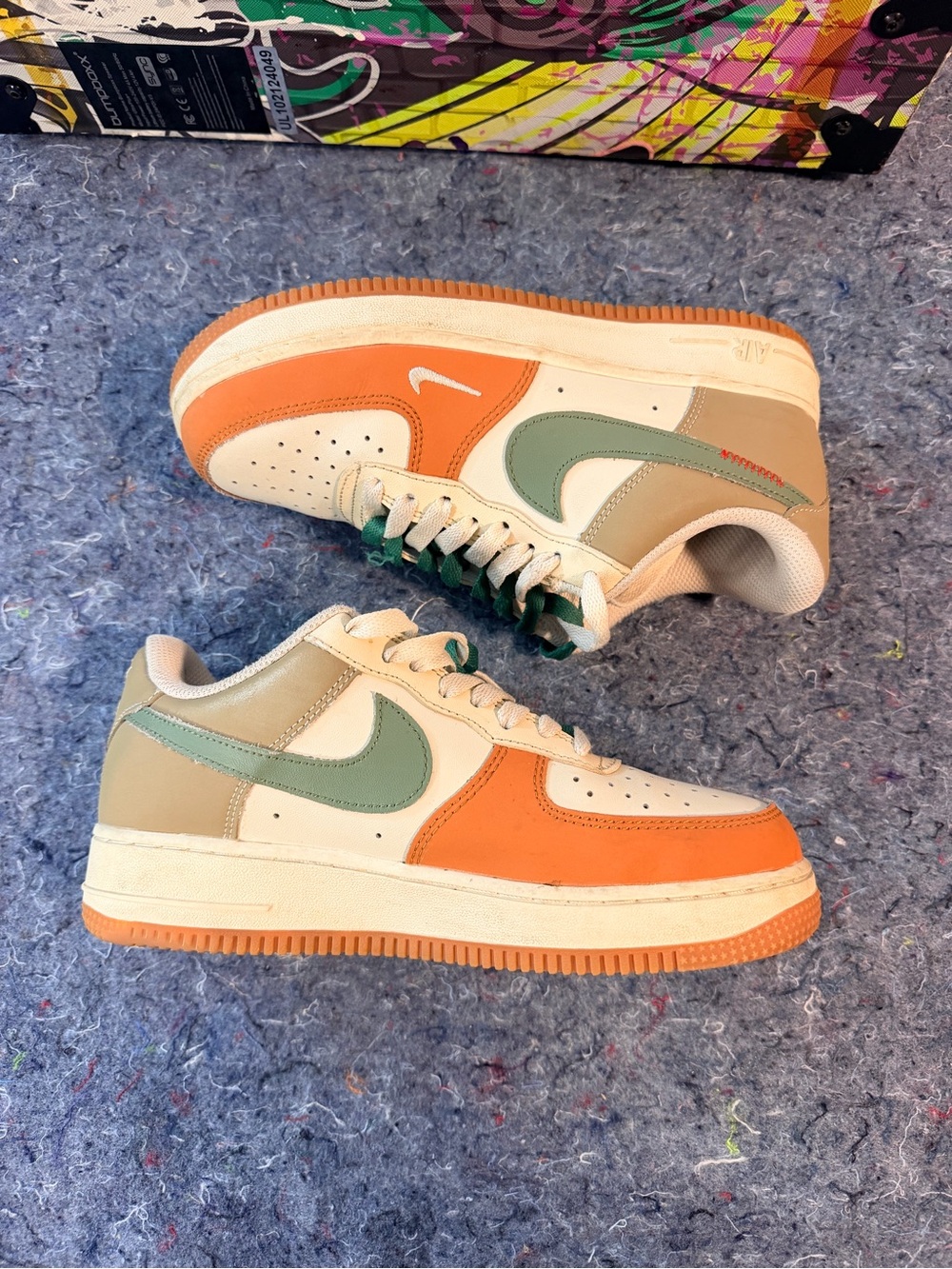 Nike Air Force 1 Low Women’s Size 6 Multicolor Green Orange Gum Sole